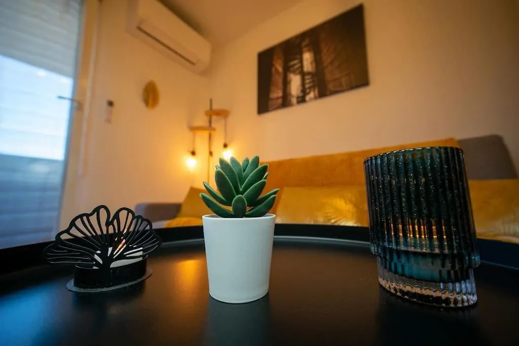 Appartement Climatise Terrasse Parking Gare St Charles Marseille France